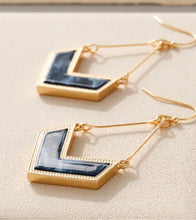 Load image into Gallery viewer, V-Shaped Dangle Earring
